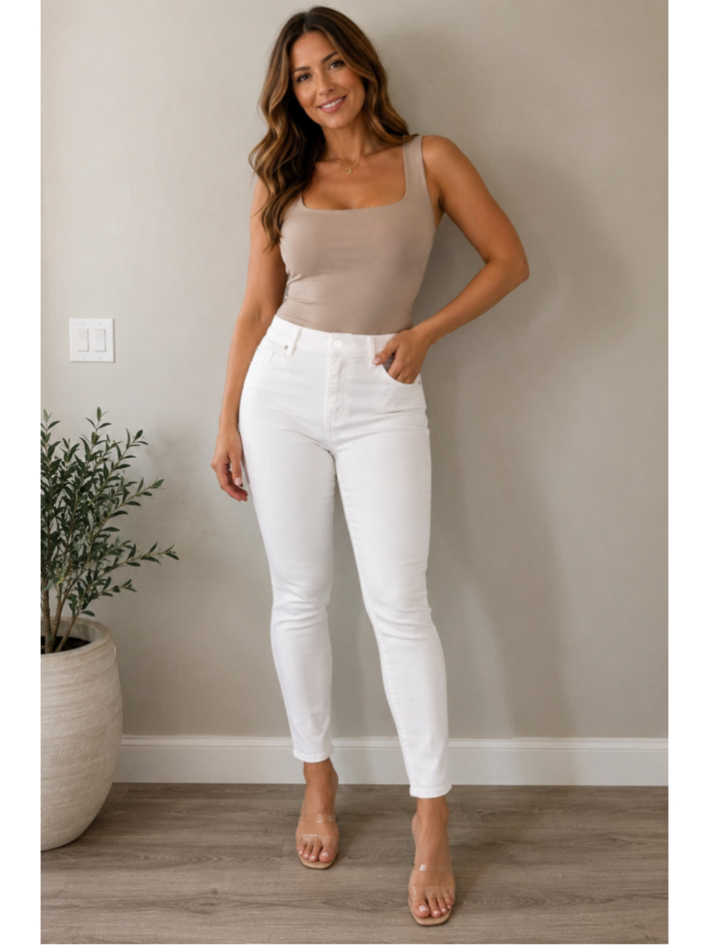 White Every Wear Spanx Jeans Women's Medium Skinny Pull-On Jeans